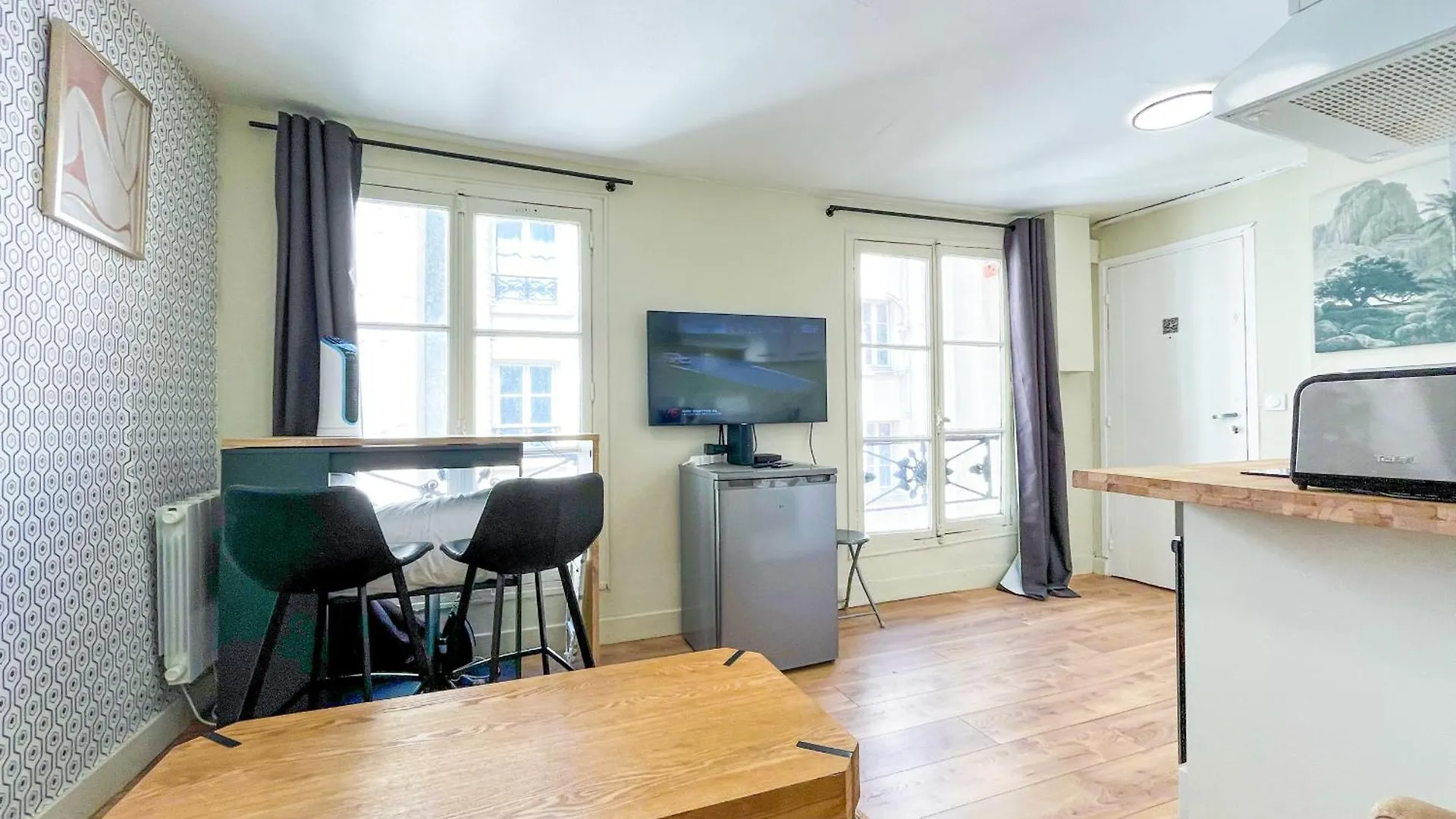 Apartment 163 - Urban Studio In Paris France