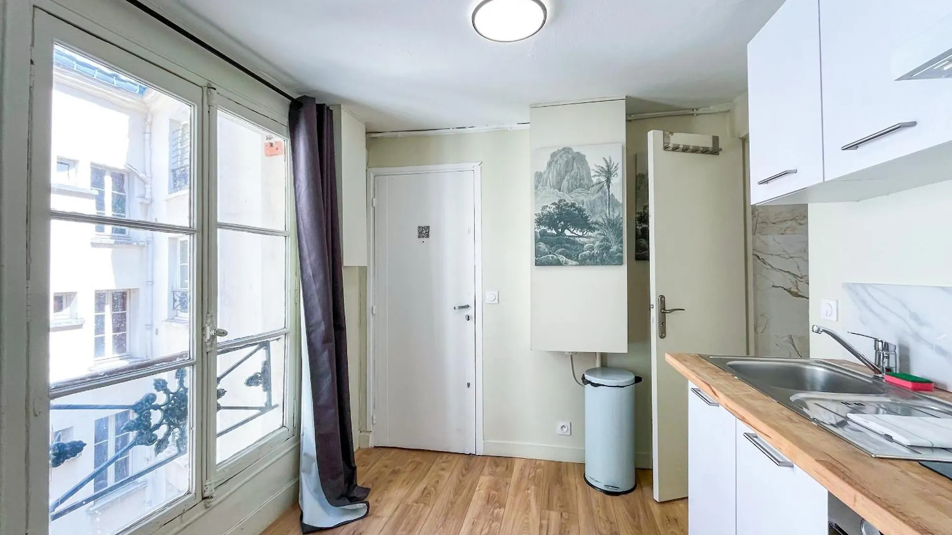 163 - Urban Studio In Paris