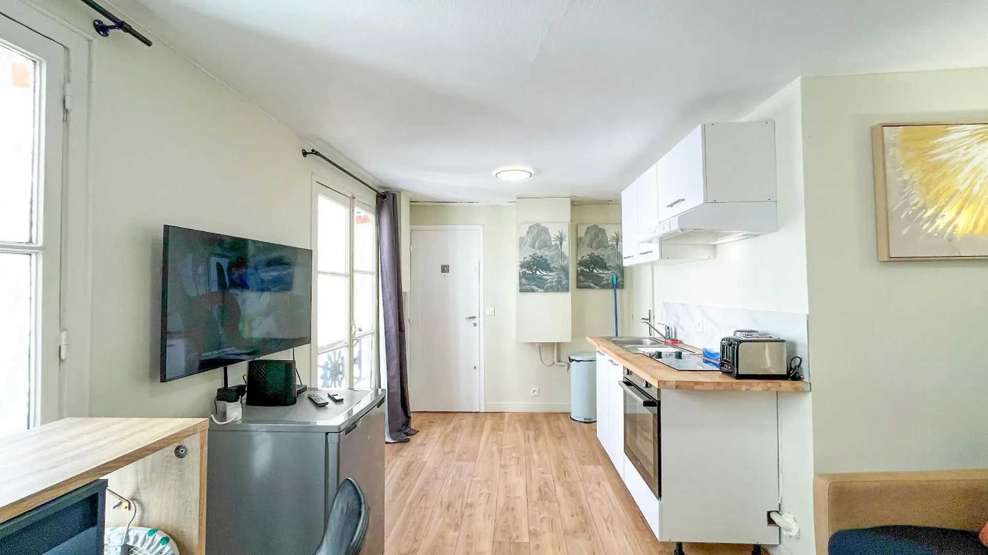 163 - Urban Studio In Paris