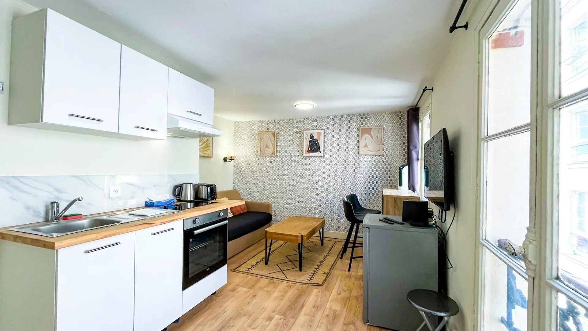 Apartment 163 - Urban Studio In Paris France